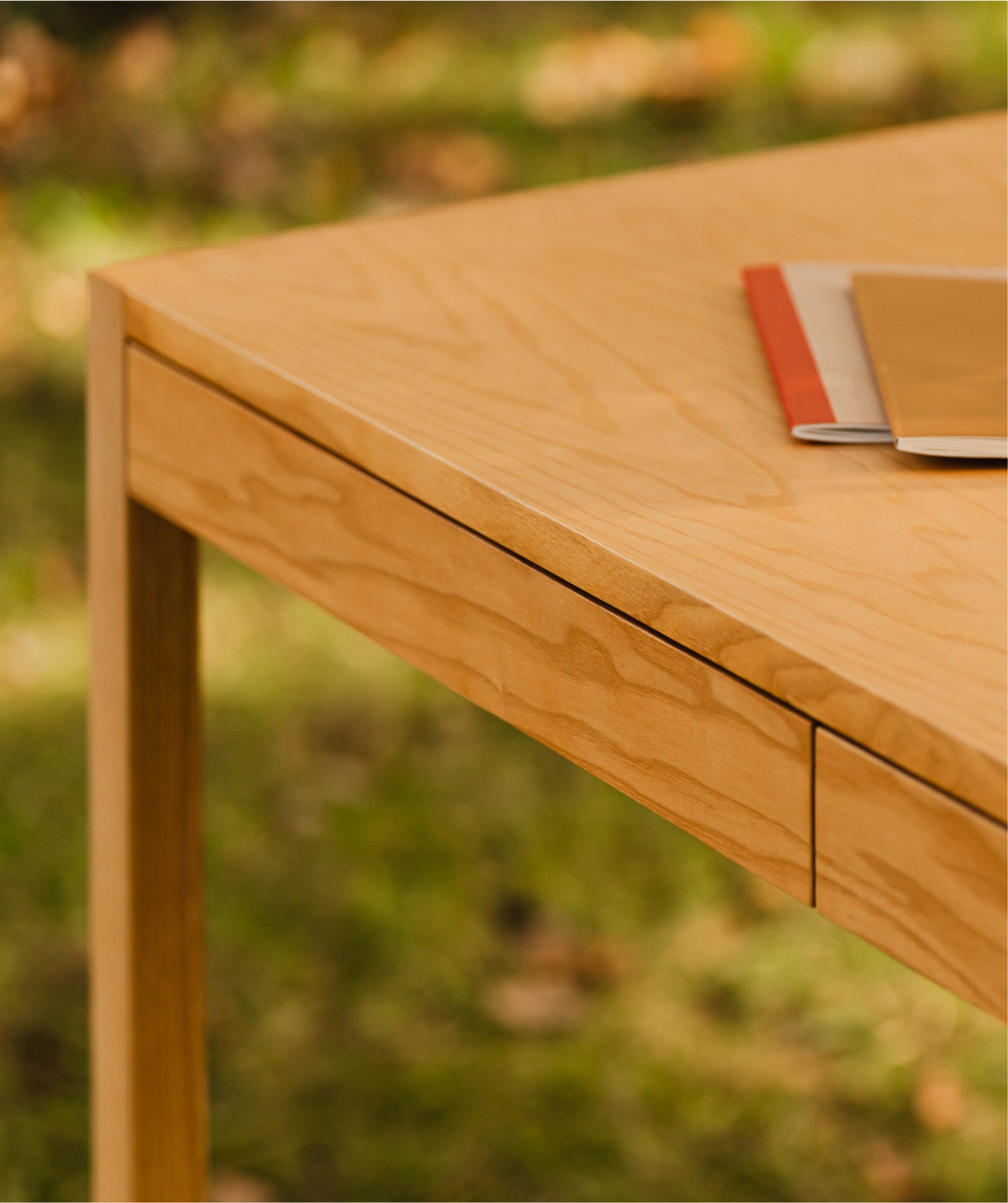Desk NO. 1